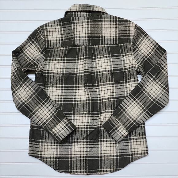 NWT Patagonia Women's Fjord Flannel Shirt: Cascade: Pine Needle Green - Picture 3 of 5